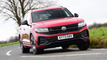 Volkswagen Touareg - front cornering